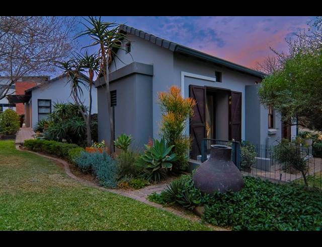 5 BEDROOM HOUSE FOR SALE IN COPPERLEAF ESTATE